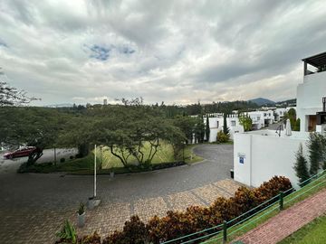 NAYÓN DEPARTAMENTO DUPLEX MINIMALISTA 208,97m2