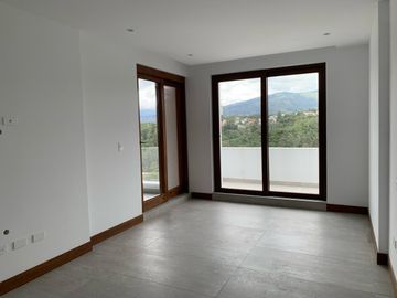 NAYÓN DEPARTAMENTO DUPLEX MINIMALISTA 208,97m2