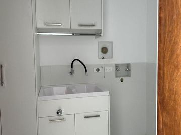 NAYÓN DEPARTAMENTO DUPLEX MINIMALISTA 208,97m2