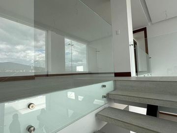 NAYÓN DEPARTAMENTO DUPLEX MINIMALISTA 208,97m2