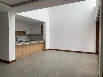 NAYÓN DEPARTAMENTO DUPLEX MINIMALISTA 208,97m2