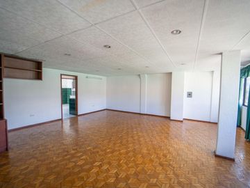 LA MAGDALENA VENTA DE CASA RENTERA 5 PISOS 565M 3 GARAJES