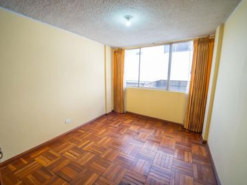 LA MAGDALENA VENTA DE CASA RENTERA 5 PISOS 565M 3 GARAJES