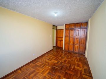 LA MAGDALENA VENTA DE CASA RENTERA 5 PISOS 565M 3 GARAJES