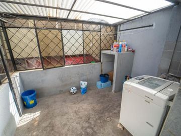 LA MAGDALENA VENTA DE CASA RENTERA 5 PISOS 565M 3 GARAJES