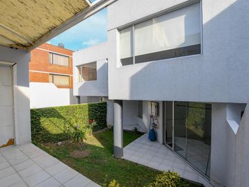 CASA DE VENTA MIRAVALLE  4JARDÍN Y TERRRAZA 3 HABITACIONES