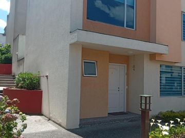 CASA EN VENTA KENNEDY SANTA LUCIA ALTA 210 m2