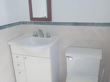 CASA EN VENTA KENNEDY SANTA LUCIA ALTA 210 m2