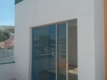 CASA EN VENTA KENNEDY SANTA LUCIA ALTA 210 m2