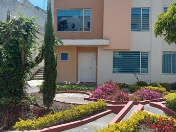 CASA EN VENTA KENNEDY SANTA LUCIA ALTA 210 m2