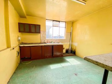 CASA CON DEPARTAMENTOS EN VENTA EN LA CONCEPCIÓN PARA REMODELAR