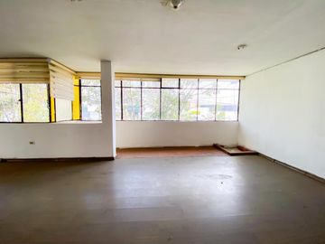 CASA CON DEPARTAMENTOS EN VENTA EN LA CONCEPCIÓN PARA REMODELAR