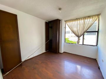 CASA CON DEPARTAMENTOS EN VENTA EN LA CONCEPCIÓN PARA REMODELAR