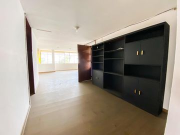 CASA CON DEPARTAMENTOS EN VENTA EN LA CONCEPCIÓN PARA REMODELAR