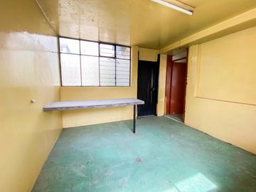 CASA CON DEPARTAMENTOS EN VENTA EN LA CONCEPCIÓN PARA REMODELAR