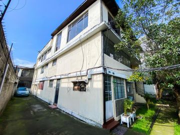 CASA CON DEPARTAMENTOS EN VENTA EN LA CONCEPCIÓN PARA REMODELAR