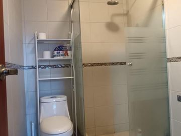 VENDO DEPARTAMENTO LA COLON 123m2 $105.000