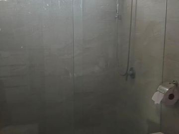 VENTA CASA UNA SOLA PLANTA CON DEPARTAMENTO, TERRENO DE 1000 M2 EN GUAYLLABAMBA