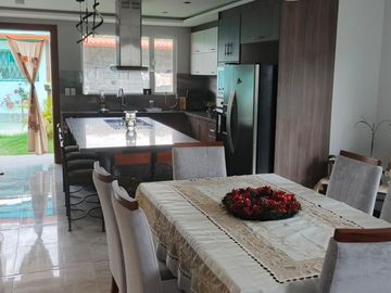 VENTA CASA UNA SOLA PLANTA CON DEPARTAMENTO, TERRENO DE 1000 M2 EN GUAYLLABAMBA