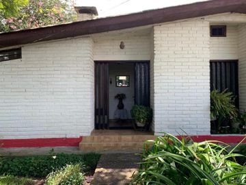 GUAYLLABAMBA CASA EN VENTA BELLO HORIZONTE 2000m2