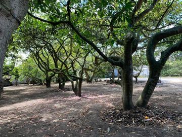 GUAYLLABAMBA CASA EN VENTA BELLO HORIZONTE 2000m2