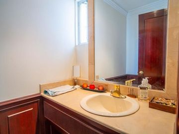 CASA EN VENTA URBANIZACION EL CONDADO