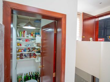 CASA EN VENTA URBANIZACION EL CONDADO