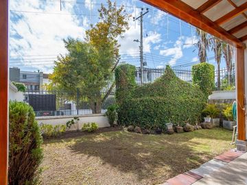 CASA EN VENTA URBANIZACION EL CONDADO