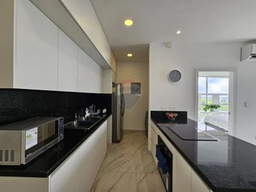 EN VENTA HERMOSO DEPARTAMENTO CON VISTA AL MAR