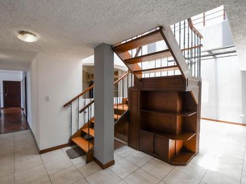 CASA EN VENTA INDEPENDIENTE $220.000 JIPIJAPA