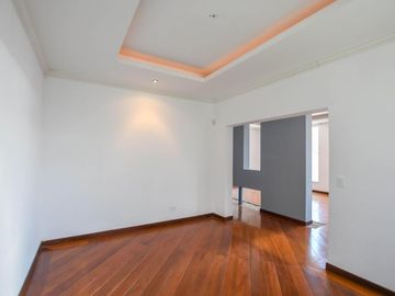CASA EN VENTA INDEPENDIENTE $220.000 JIPIJAPA