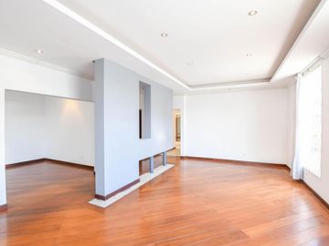 CASA EN VENTA INDEPENDIENTE $220.000 JIPIJAPA