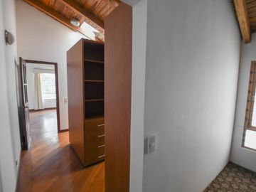 CASA EN VENTA INDEPENDIENTE $220.000 JIPIJAPA
