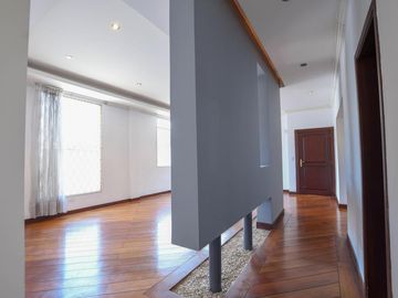 CASA EN VENTA INDEPENDIENTE $220.000 JIPIJAPA