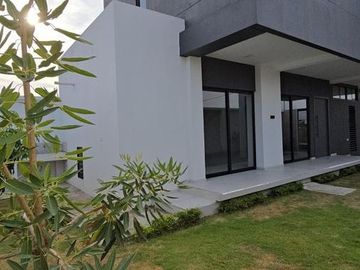 CASA DE ESTRENO SECTOR DE ALTA PLUSVALÍA