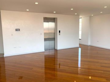 URBANIZACIÓN EL CONDADO MODERNO DEPARTAMENTO 3 HAB. POR ESTRENAR