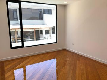 URBANIZACIÓN EL CONDADO MODERNO DEPARTAMENTO 3 HAB. POR ESTRENAR