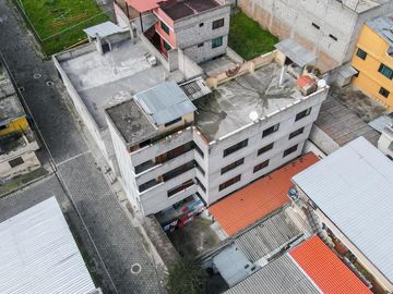 Venta casa ciudadela Ibarra 4 pisos 461,40m2