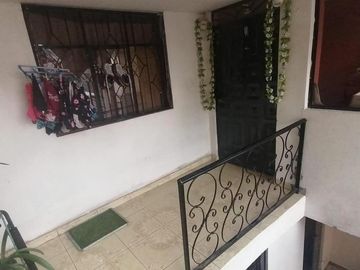 Quitumbe Venta Casa Independiente 5 Departamentos  626m2