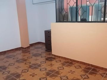 Quitumbe Venta Casa Independiente 5 Departamentos  626m2