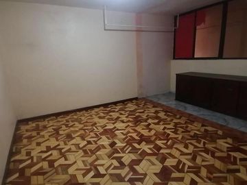 Quitumbe Venta Casa Independiente 5 Departamentos  626m2