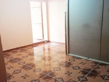 Quitumbe Venta Casa Independiente 5 Departamentos  626m2