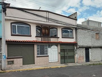 CASA DE VENTA EN EJERCITO NACIONAL 2 DEPARTAMENTOS