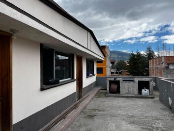 CASA DE VENTA EN EJERCITO NACIONAL 2 DEPARTAMENTOS