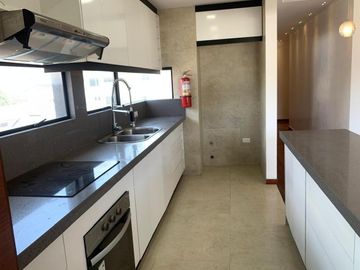 URBANIZACIÓN EL CONDADO DEPARTAMENTO MODERNO 3 HABITACIONES
