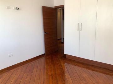 URBANIZACIÓN EL CONDADO DEPARTAMENTO MODERNO 3 HABITACIONES
