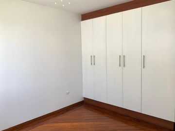 URBANIZACIÓN EL CONDADO DEPARTAMENTO MODERNO 3 HABITACIONES