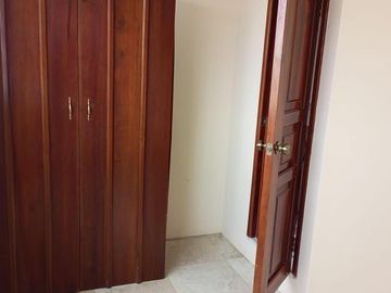 CASA EN VENTA, EN EL CENTRO DE JIPIJAPA