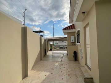 Casa en Venta Urbanización Manta Beach