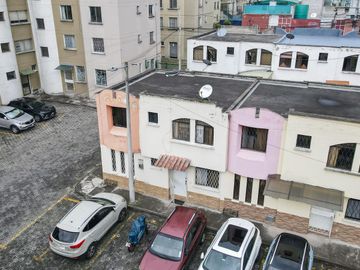 Venta casa conjunto Paraisos del Sur 125m2 Quitumbe